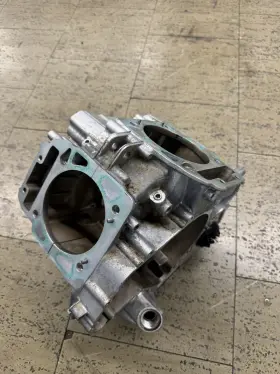 Can-am 420686551 2018 Defender Hd10 1000r V Twin Engine Cases