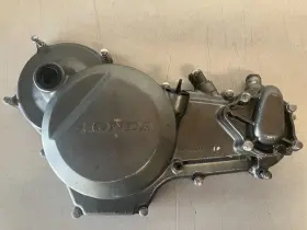 Honda 11340-ha2-670 Used 1986 Trx250r Right Crankcase And Waterpump Cover With Mounting Hardware