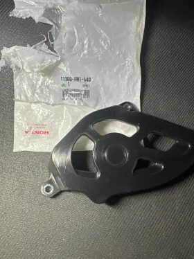 Honda 11360-hn1-a40 Oem Trx400ex Sprocket Cover
