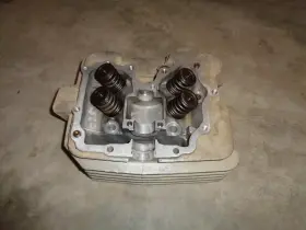 Honda 12000-ha7-770 Fourtrax Foreman 350 Trx350d 4x4 Engine Cylinder Head Valves 1986