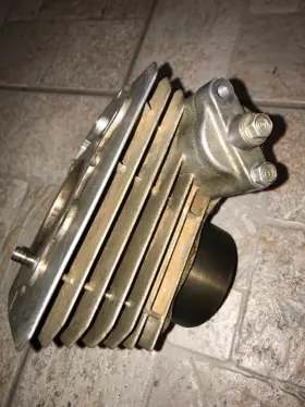 Honda 12100-hb7-670 90-97 Fourtrax Trx 200 D Type 2 Oem Engine Cylinder Piston Block Jug