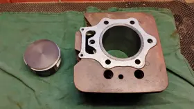 12100-hm7-000 Honda 1999 Trx400fwa Cylinder And Piston Used