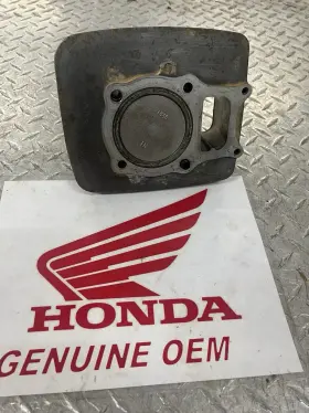 Honda 12100-hm8-000 2000 Recon 250 Trx250 2x4 Engine Cylinder Piston Block Jug Barrel