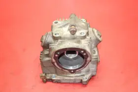 12200-vm6-010 Honda Atc125m Fourtrax 125 Engine Top End Cylinder Head