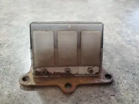 Honda 14100-ha2-771 Trx250r Reed Block Used Condition Fits 1986