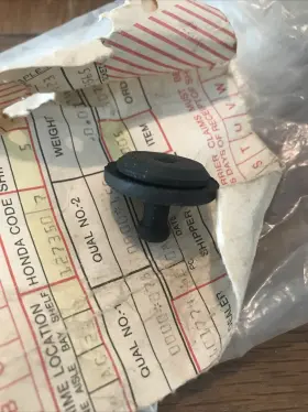 40545-958-000 Honda Atc110 Atc125 Atc185 Atc200 Atc70 Trx125 Trx70 Chain Peep Hole Cap