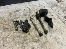 Honda 50202-hn2-305 1995 - 2004 Foreman 400 450 Trx Oem Engine Motor Mount Mounts Bolts