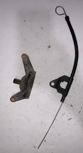 John Deere M122000 Gator Hpx 615e 4wd 4x4 Utility Vehicle Cylinder Head Dipstick Tube