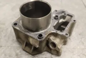 11005-0599 Kawasaki 2003 Prairie 650 Kvf650a 4x4 Front Engine Top End Cylinder Cracked