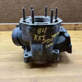 11005-1393 Kawasaki Oem 1984 1985 Kxt 250 Tecate 3 Cylinder Core Needs Replate Or Sleeve