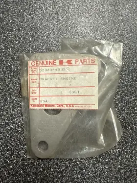 Kawasaki 32029-4016 New Genuine Oem 81 Kdx 250 Bracket-engine Rare Nos 32029-4035 B