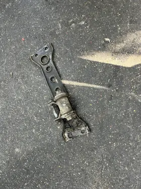 Kawasaki 32190-1181 99-02 Prairie 300 Upper Motor Engine Mount Bracket