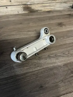 39007-s019 Kawasaki 2006 Kfx 400 Rear Cushion Rod Mount