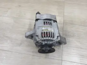 Kubota D1105 1.23q 1eg3576 B2400 B1750d B175e B2400hstd 66436-64013 3 Cylinder Diesel 24.8hp 4 Cycle Denso Alternator Storage Electric