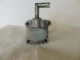 Kubota K7561-34710 Rtv 900 Diesel Hydraulic Oil Pump Oem #