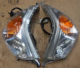 Kymco 33450-lgr5-e10 Like 200i Xl 2012 Oem Front Left And Right Turn Signal Indicator Winkers