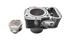 Suzuki 11220-48e50-0f0 02 Marauder 800 Rear Cylinder And Piston Vz800