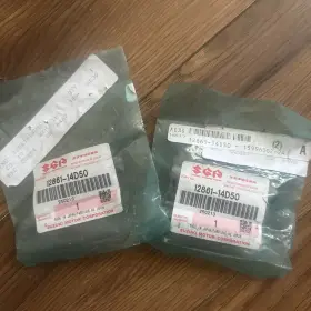 Suzuki 12861-14d50 Lot Of 2 Oem Shaft Rocker Arm
