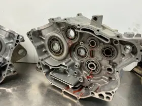 1uy-15100-09-00 Yamaha Warrior 87-04 Raptor 350 04-13 Genuine Oem Engine Cases