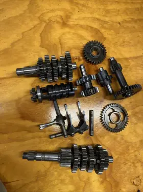 Yamaha 1uy-17421-02-00 1989-2013 Warrior Raptor Yfm350 Transmission Oem