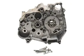 2hx-15100-00-00 Yamaha 87 Champ 100 Crankcase Center Crank Case Yfm100