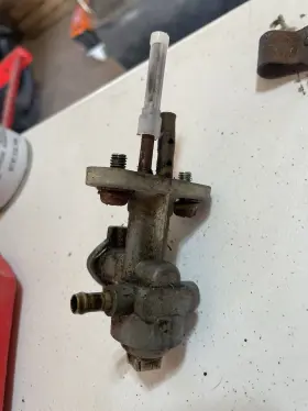 3x32450000 Yamaha Yt 175 Fuel Petcock Oem