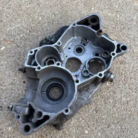 Yamaha 405692017435 1988-2006 Blaster Oem Right Side Case Needs Repaired
