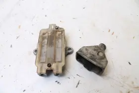 Yamaha 52h-26371-00-00 1986 Moto 4 225 Yfm225 Front Brake Cable Splitter Block Joint Housing