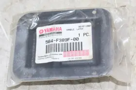 5b4-f389f-00 Yamaha New Oem - Handle Latch Part#
