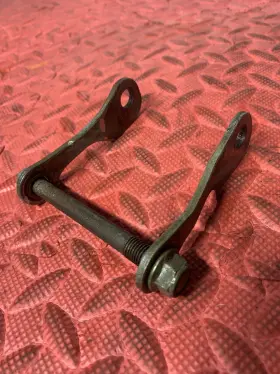 Yamaha 5lp-21318-00-00 2001-2005 2002 Oem Raptor 660r 660 Lower Engine Stay Mount Brackets Set