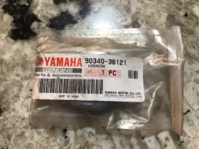 Yamaha 90340-36121-00 90304-36121-00 Plug Oem Straight Screw Nos